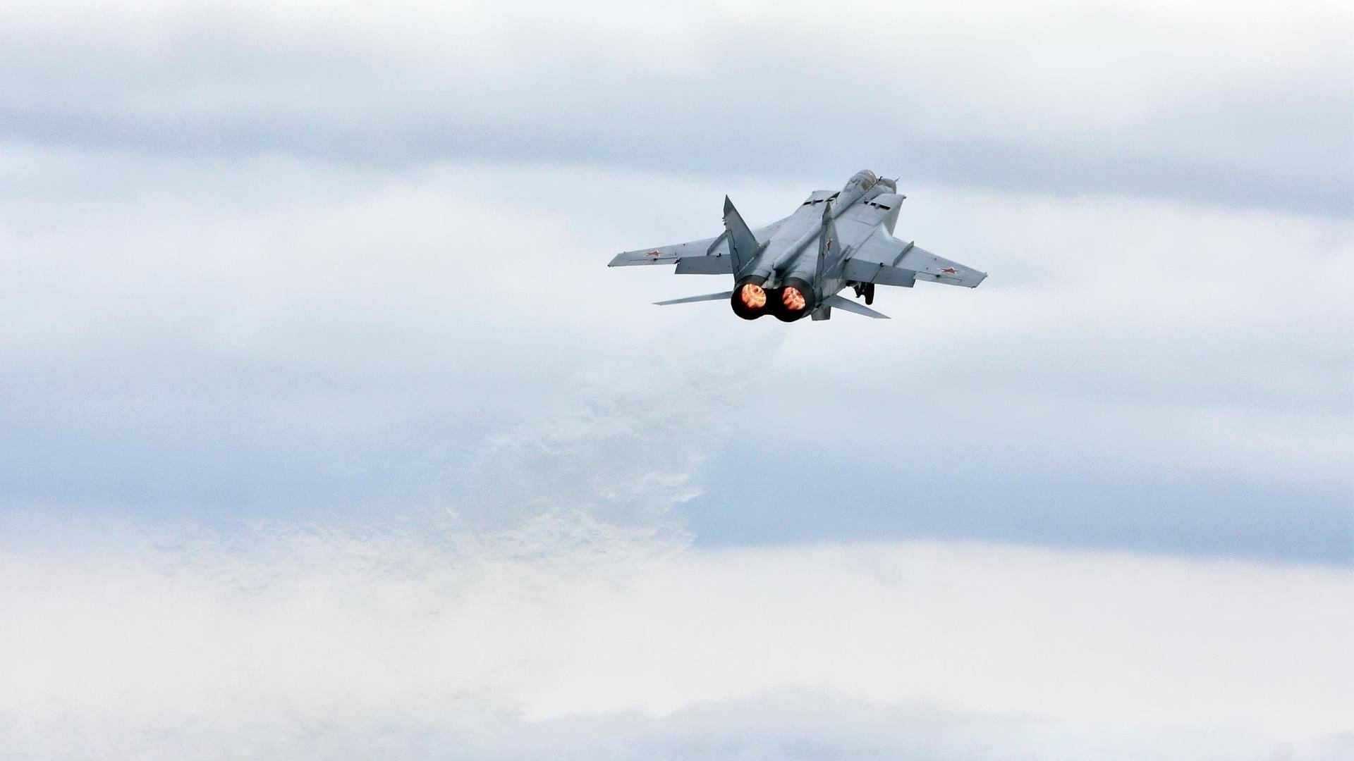 绿色低碳装备在青少年足球中推广,践行绿色发展理念,绿色低碳行动方案