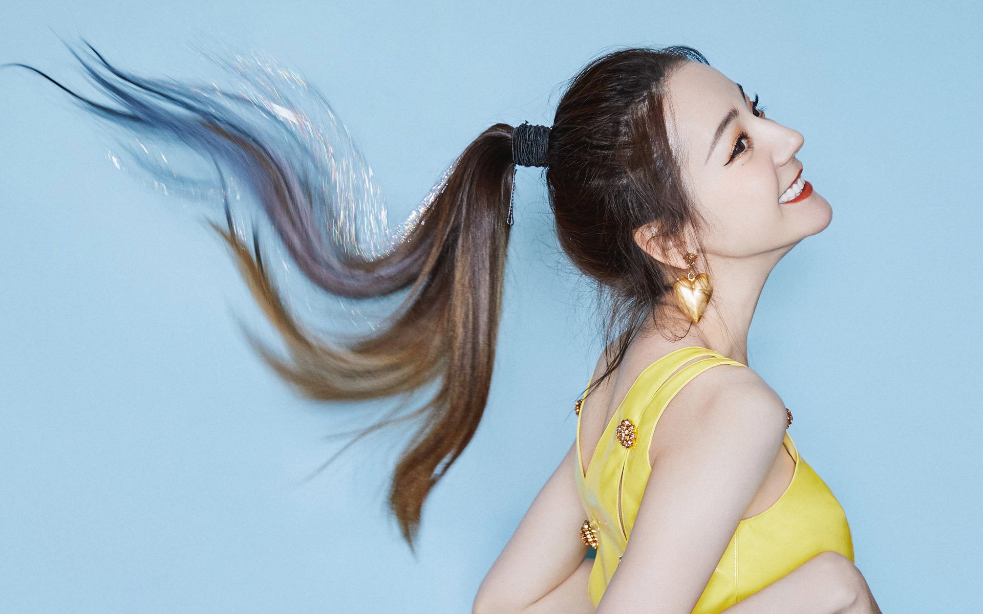 蝶泳大战 乌兰多稳中求胜,蝶泳比赛高清视频