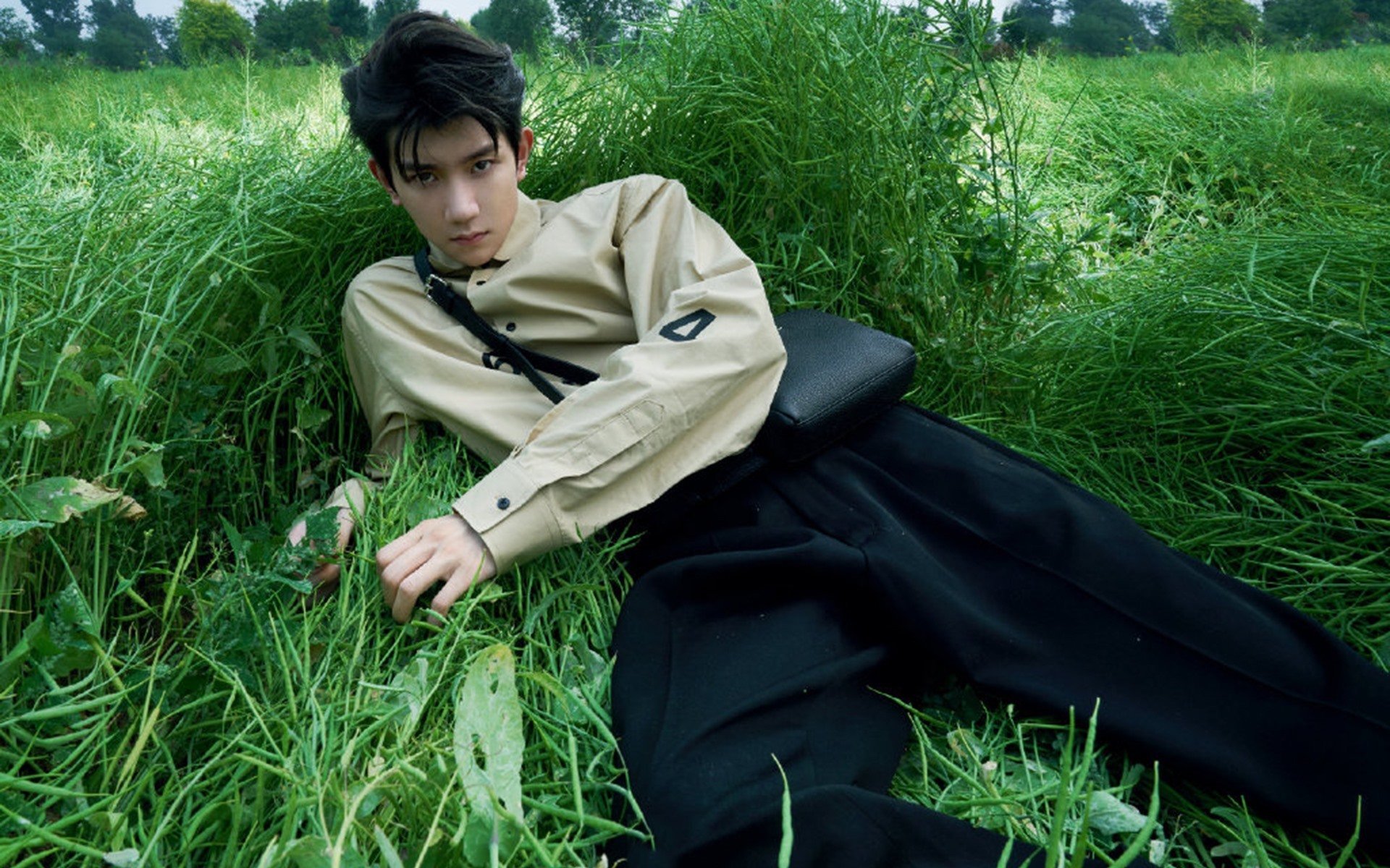 开云体育娱乐-阿根廷美洲雄鹰队的强势崛起，冲击南半球橄榄球霸主地位，阿根廷 鹰